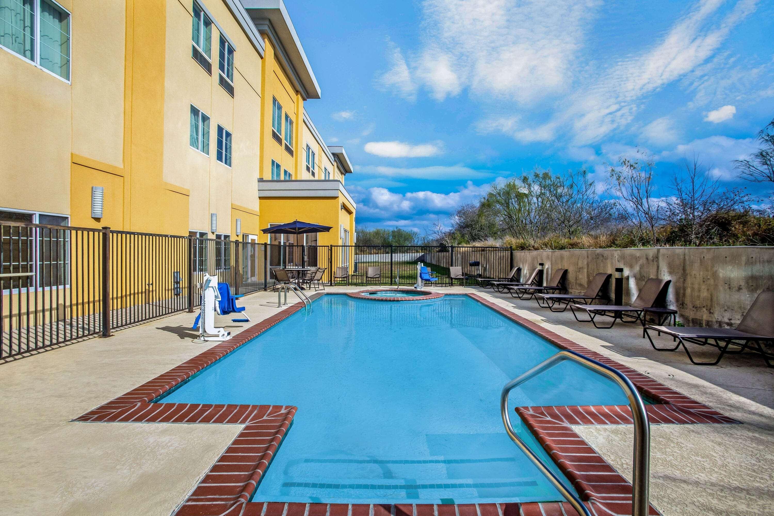 La Quinta By Wyndham Karnes City - Kenedy Dış mekan fotoğraf